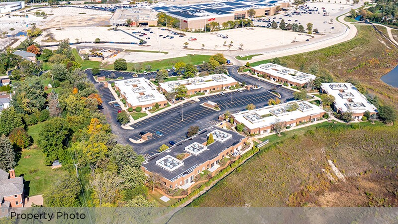 Primary Photo Of 1535 Lake Cook Rd, Northbrook Office For Sale