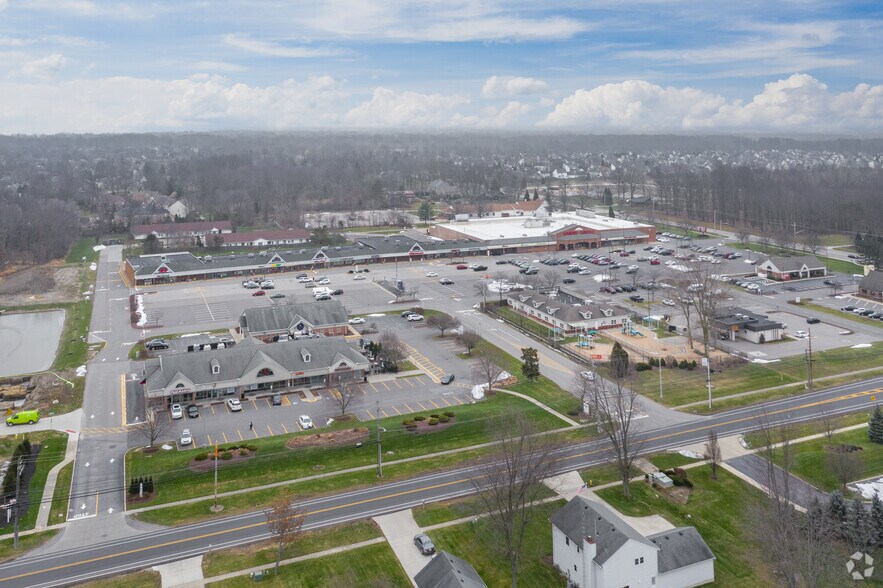 More Photos Of 375-409 Lear Rd, Avon Lake Unknown For Lease