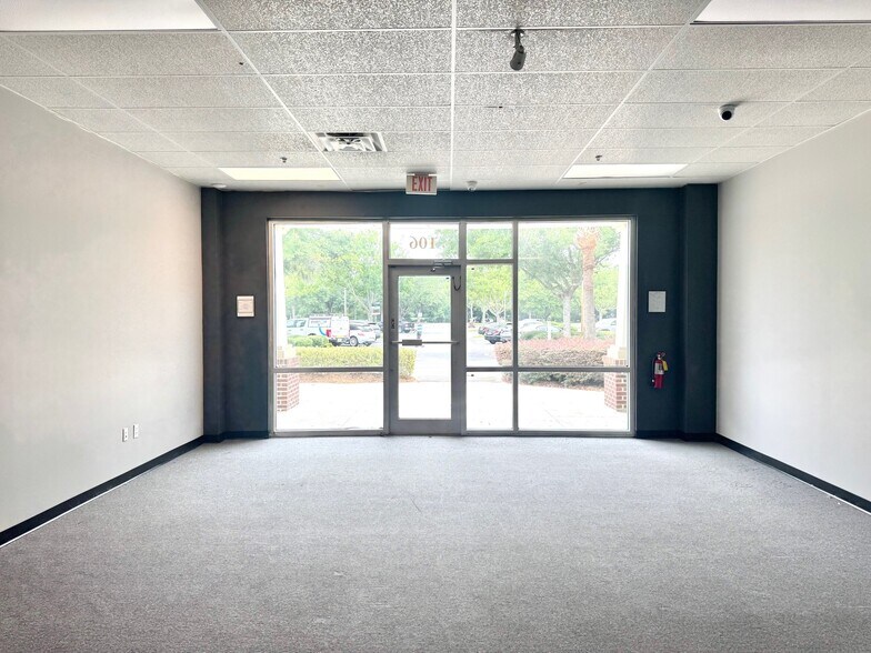 More Photos Of 80 Baylor Dr, Bluffton Freestanding For Lease