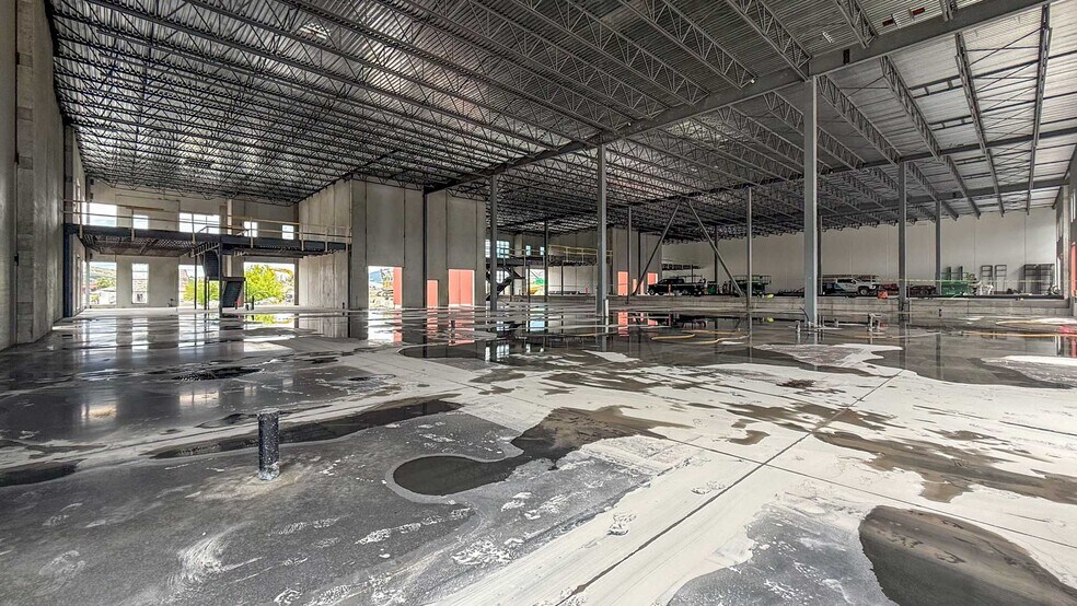 More Photos Of 4605 34 St, Vernon Distribution For Lease