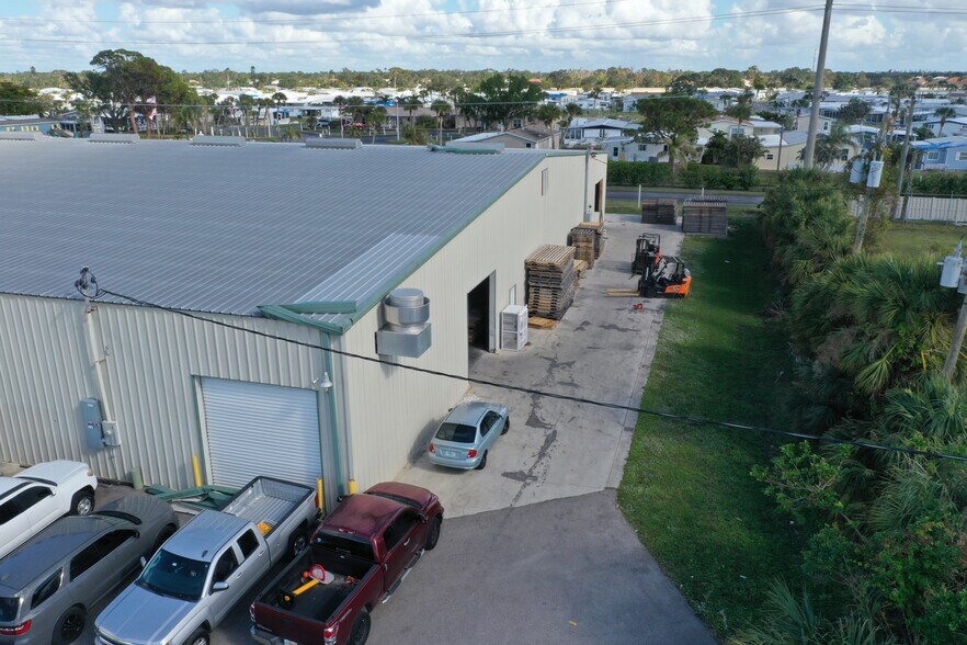 More Photos Of 248 James St, Venice Warehouse For Sale