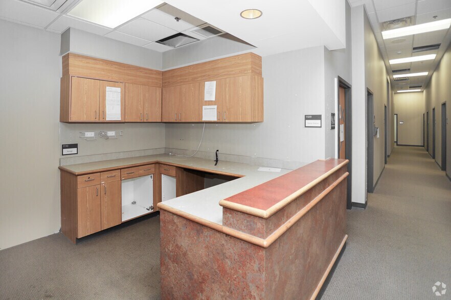 More Photos Of 800 S Tillotson Ave, Muncie Medical For Sale