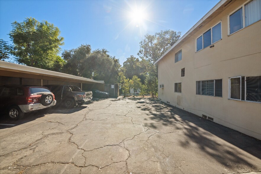 More Photos Of 570 N Madison Ave, Pasadena Apartments For Sale