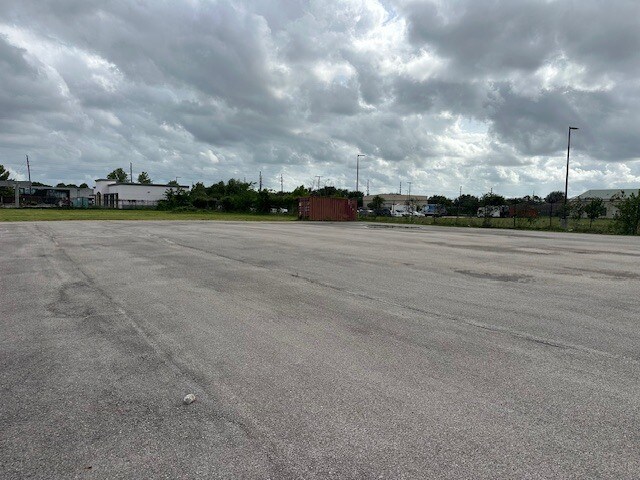 More Photos Of 11800 South Gessner Road, Houston Land For Sale