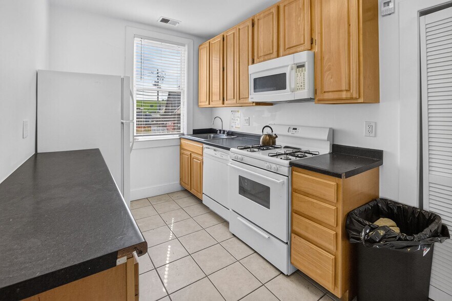 More Photos Of 4802 Rhode Island Ave, Hyattsville Unknown For Lease