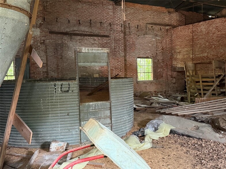 More Photos Of 3804 Dalton St, Greenville Warehouse For Sale