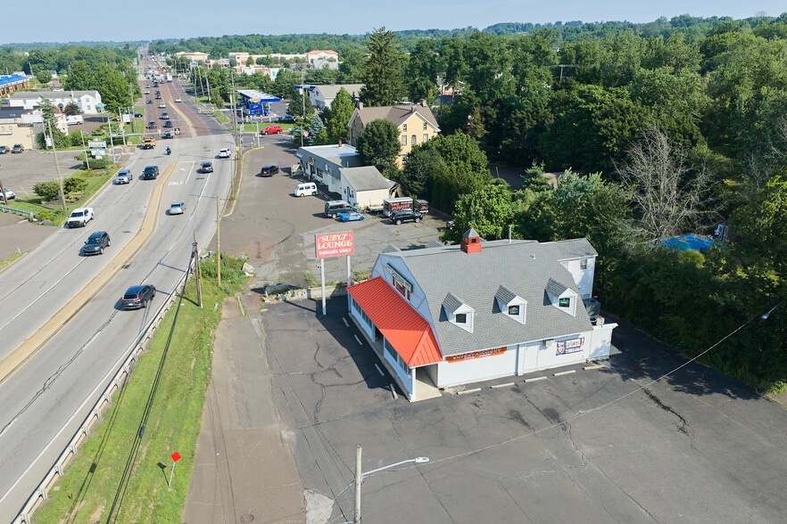 More Photos Of 2453 County Line, Line Lexington Freestanding For Sale