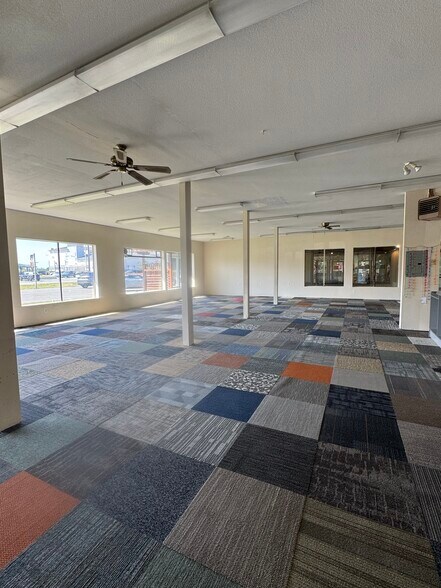 More Photos Of 698 Ocean Shores Blvd NW, Ocean Shores General Retail For Lease