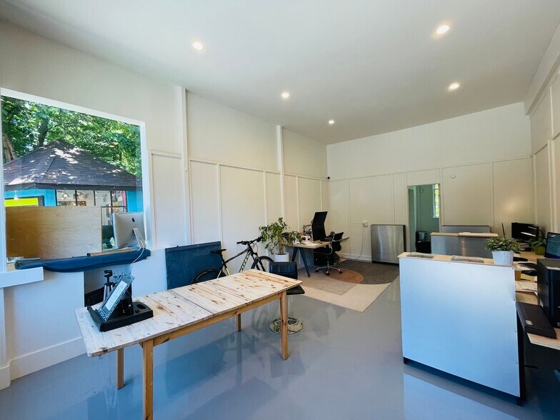 More Photos Of 572-574 San Anselmo Ave, San Anselmo Convenience Store For Sale