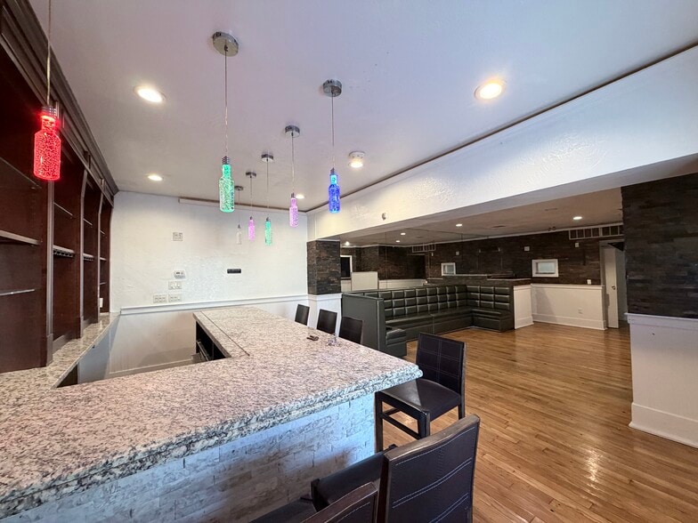 More Photos Of 19401 Linden Blvd, Saint Albans General Retail For Lease