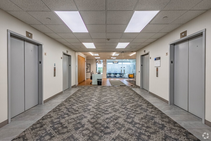 More Photos Of 8044 Montgomery Rd, Cincinnati Coworking Space