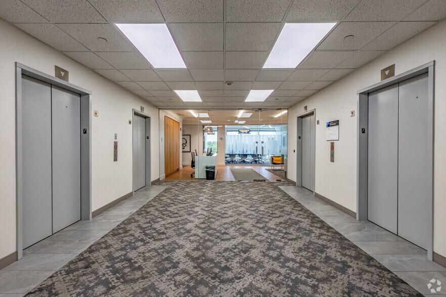 More Photos Of 8044 Montgomery Rd, Cincinnati Coworking Space