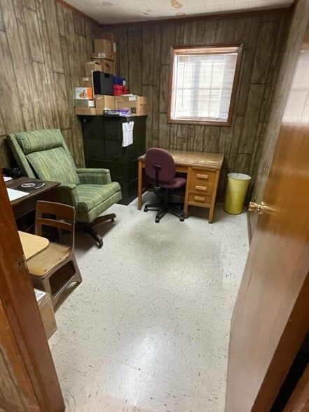 More Photos Of 508 Hoover St, Asheboro Flex For Lease