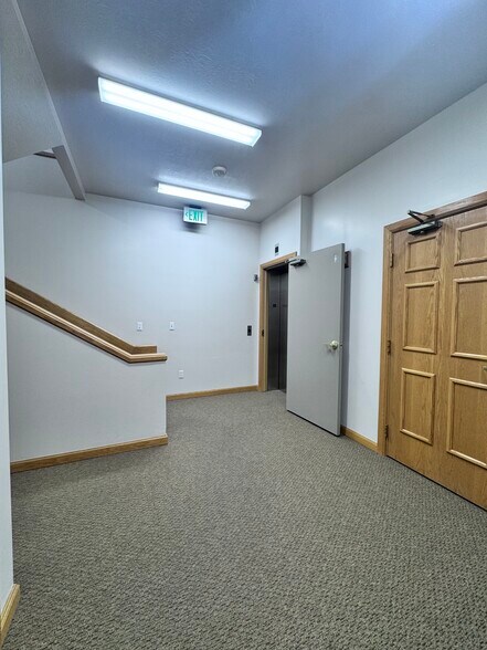 More Photos Of 2560 E 3300 S, Salt Lake City Office For Lease