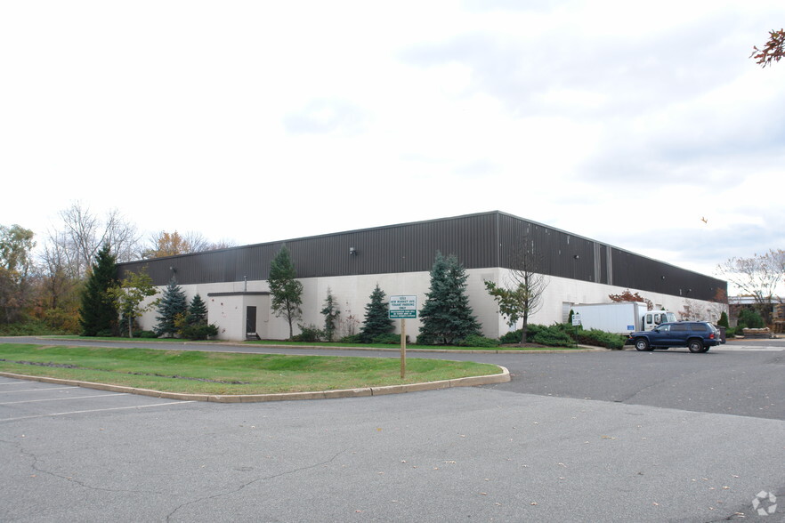 Primary Photo Of 1253 New Market Ave, South Plainfield Light Manufacturing For Lease