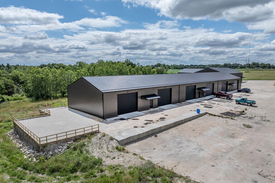 More Photos Of 5101 Kochs Ln, Quincy Warehouse For Lease