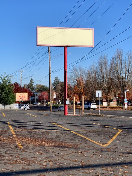 More Photos Of 2945 Liberty Rd S, Salem Freestanding For Lease
