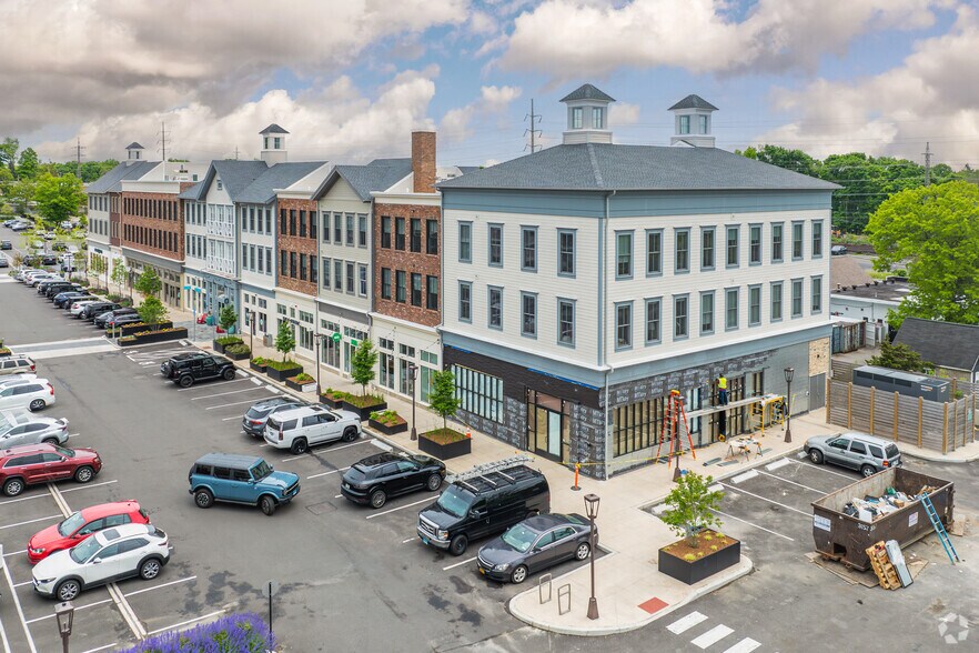 More Photos Of 102 Heights Rd, Darien Apartments For Lease