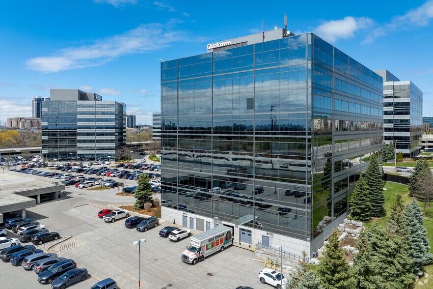 More Photos Of 55 Commerce Valley Dr W, Markham Office For Lease