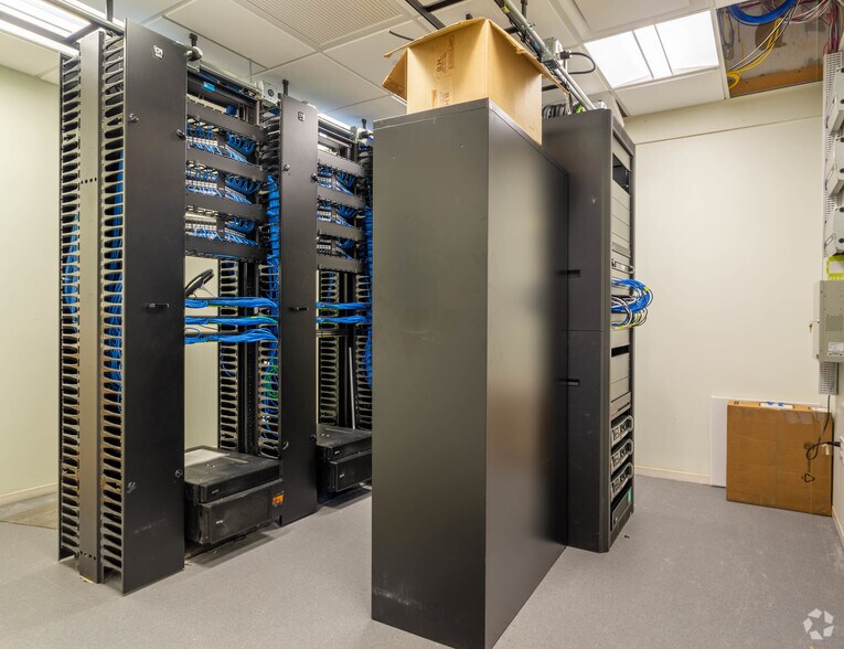 More Photos Of 3 Corporate Dr, Shelton Office For Lease