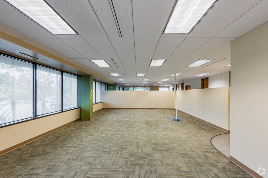 More Photos Of 300 Oxford Dr, Monroeville Office For Lease