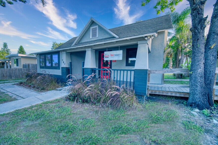 Primary Photo Of 141-143 Avenue E SW, Winter Haven Office Residential For Lease