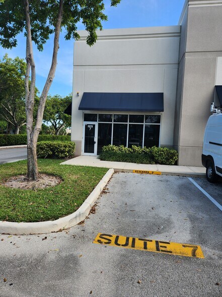 More Photos Of 2400 W Sample Rd, Pompano Beach Storefront Retail Office For Sale