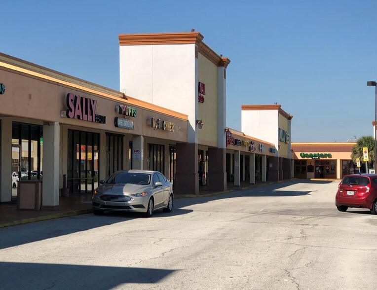 More Photos Of 959-991 E Eau Gallie Blvd, Melbourne Supermarket For Lease