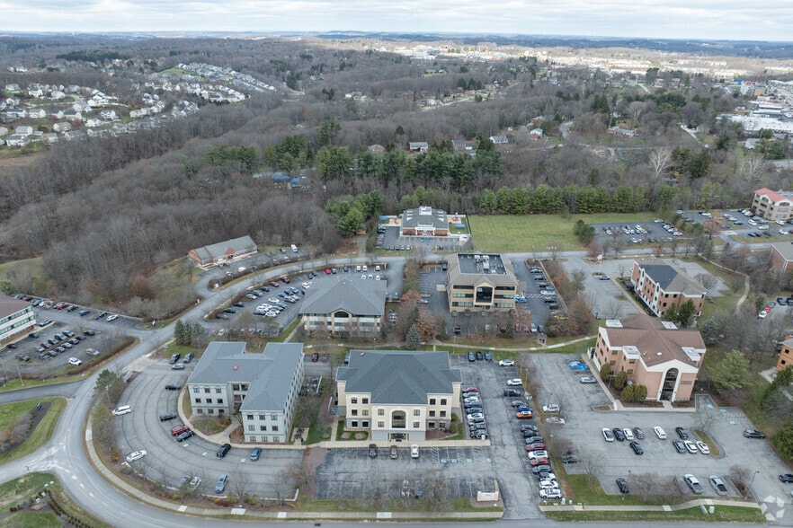 More Photos Of 7500 Brooktree Rd, Wexford Medical For Lease