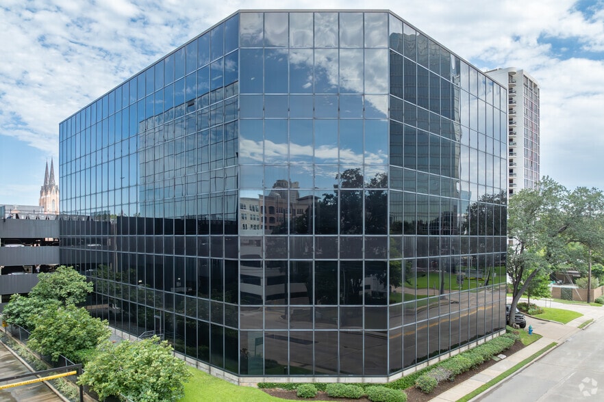 More Photos Of 5005 Riverway Dr, Houston Office For Lease