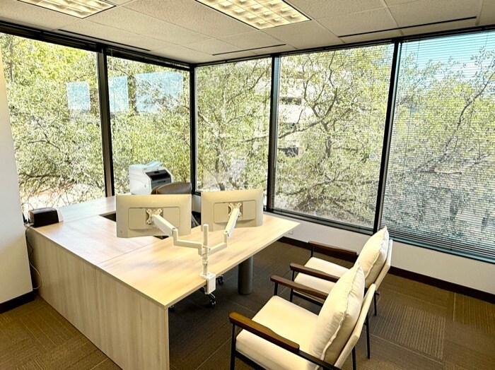 More Photos Of 6300 Bridgepoint Pky, Austin Office For Lease