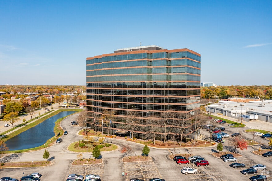 More Photos Of 1600 Golf Rd, Rolling Meadows Coworking Space