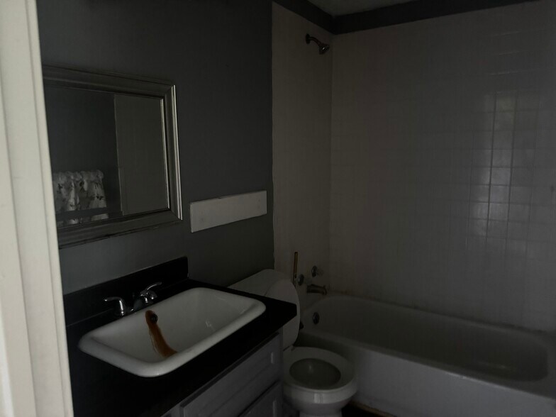 More Photos Of 526 Wilkes St, Wharton Apartments For Sale