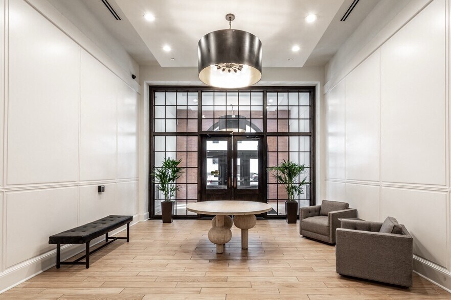 More Photos Of 36 S Pennsylvania St, Indianapolis Office For Lease