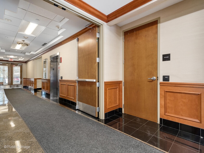 More Photos Of 400 S County Farm Rd, Wheaton Office For Sale