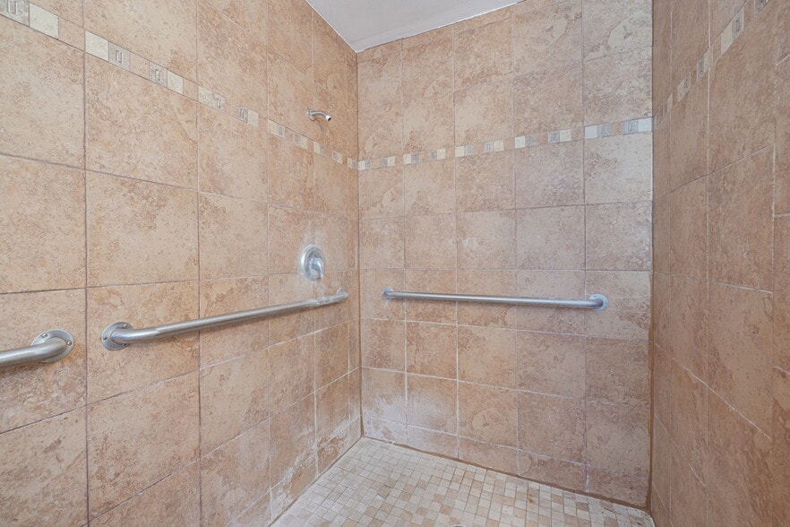 More Photos Of 220 Scotland St, Dunedin Healthcare For Lease