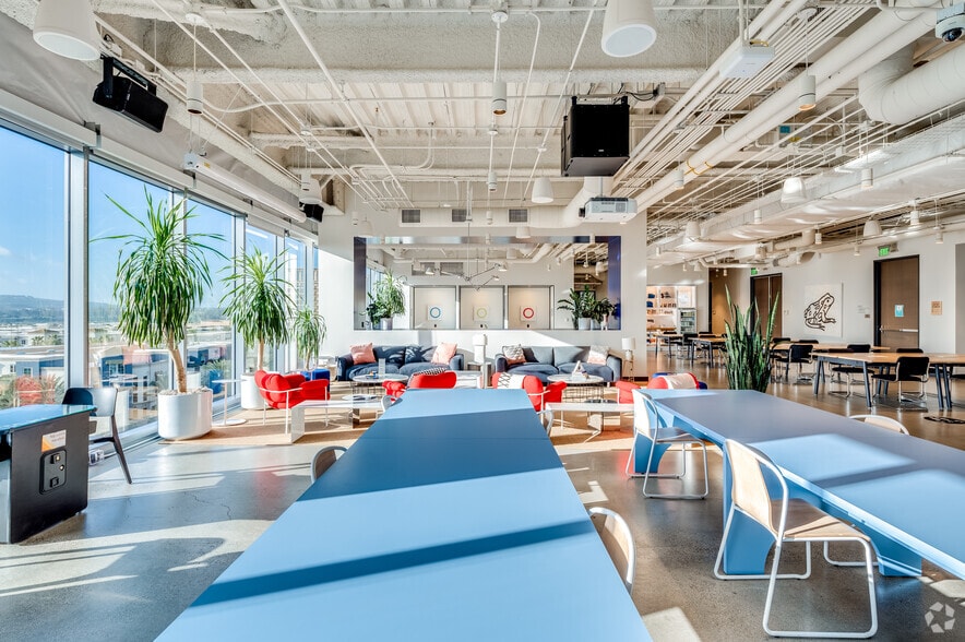 More Photos Of 18565-18575 Jamboree Rd, Irvine Office For Sale