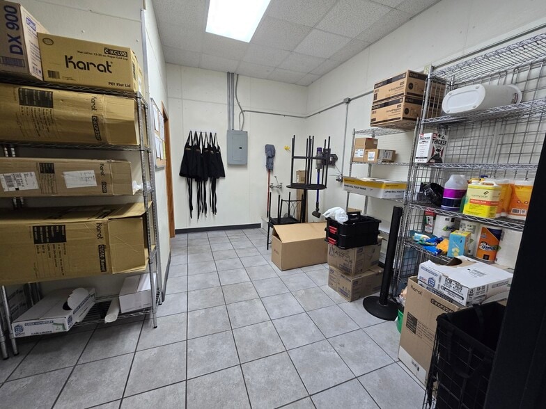 More Photos Of 4111 Schofield Ave, Schofield Storefront Retail Office For Lease