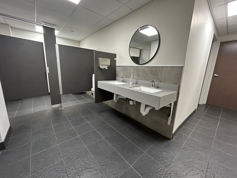 More Photos Of 9730 S Western Ave, Evergreen Park Medical For Lease