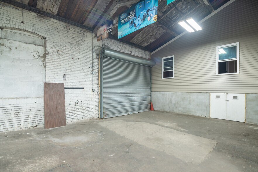More Photos Of 2221 E Clearfield St, Philadelphia Warehouse For Lease