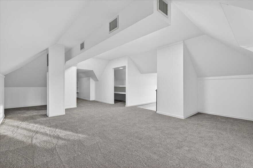 More Photos Of 822 S Johnstone Ave, Bartlesville Freestanding For Sale