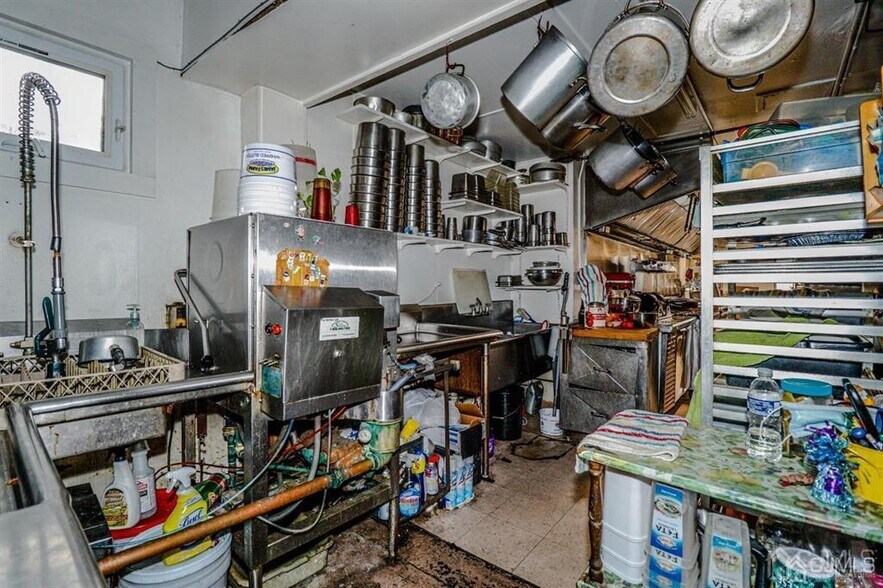 More Photos Of 36 John Ringo Rd, Ringoes Restaurant For Lease