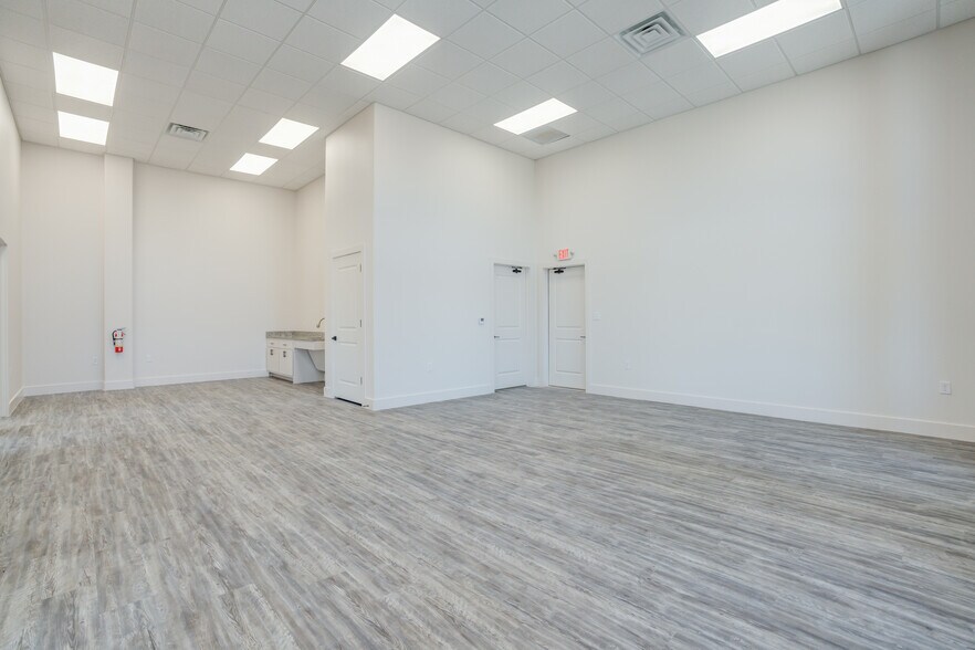 More Photos Of 3814 County Road 1350, Lubbock Distribution For Sale