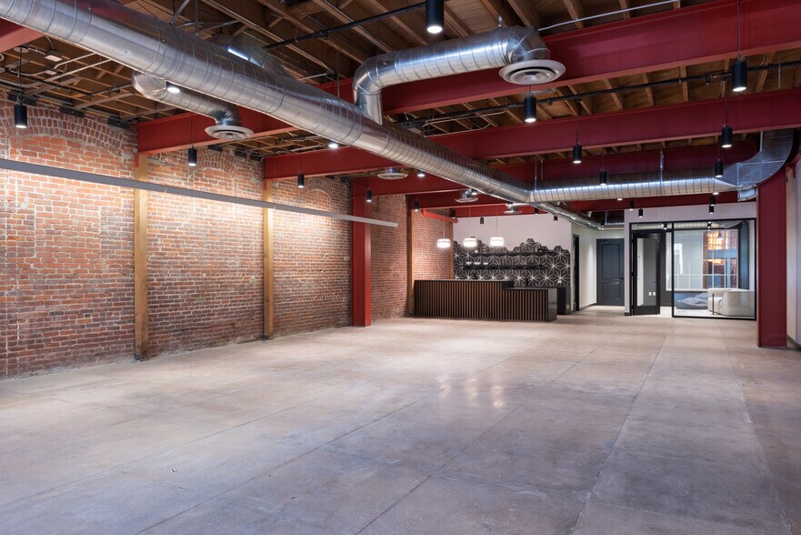 More Photos Of 155 S Fair Oaks Ave, Pasadena Office For Lease