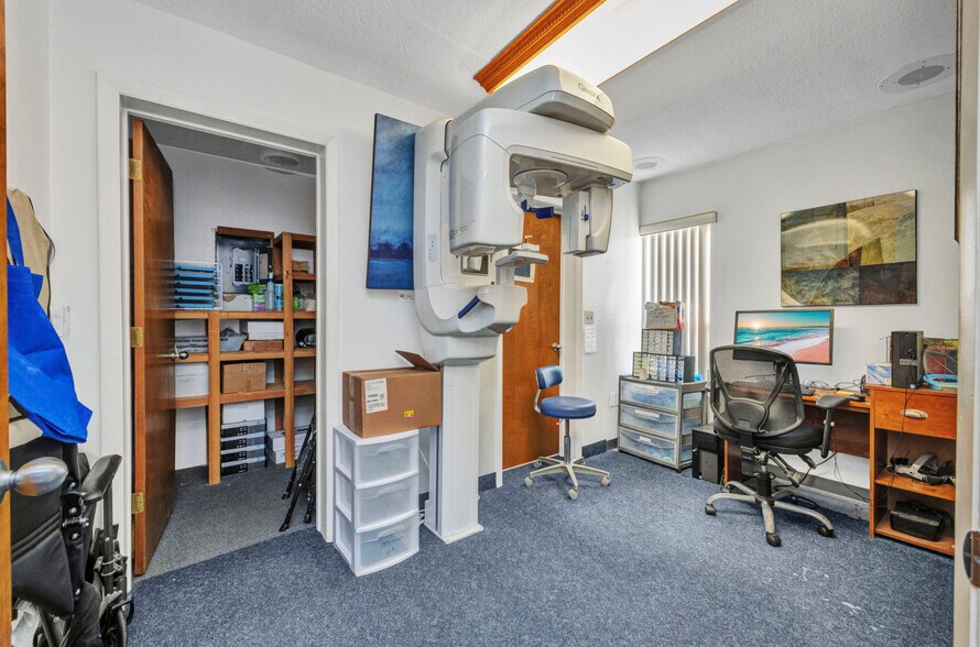 More Photos Of 3417 Tamiami Trl, Port Charlotte Medical For Sale