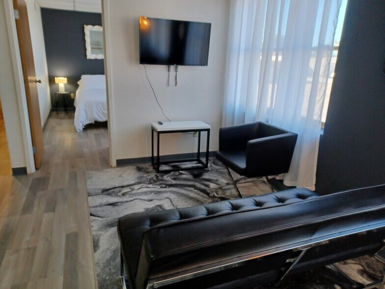 More Photos Of 322 S Main St, Lamar Apartments For Sale