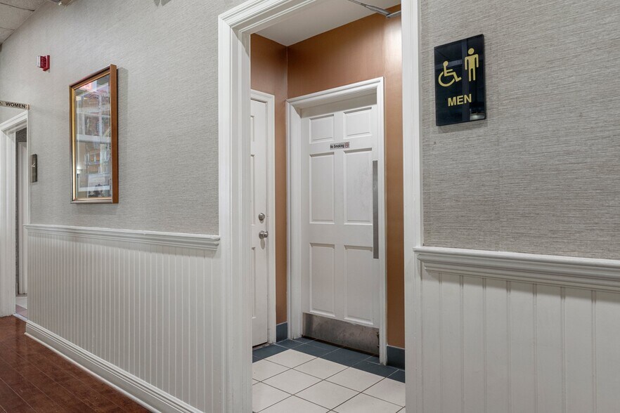 More Photos Of 4550 Golf Club Ln, Spring Hill Golf Course Driving Range For Sale