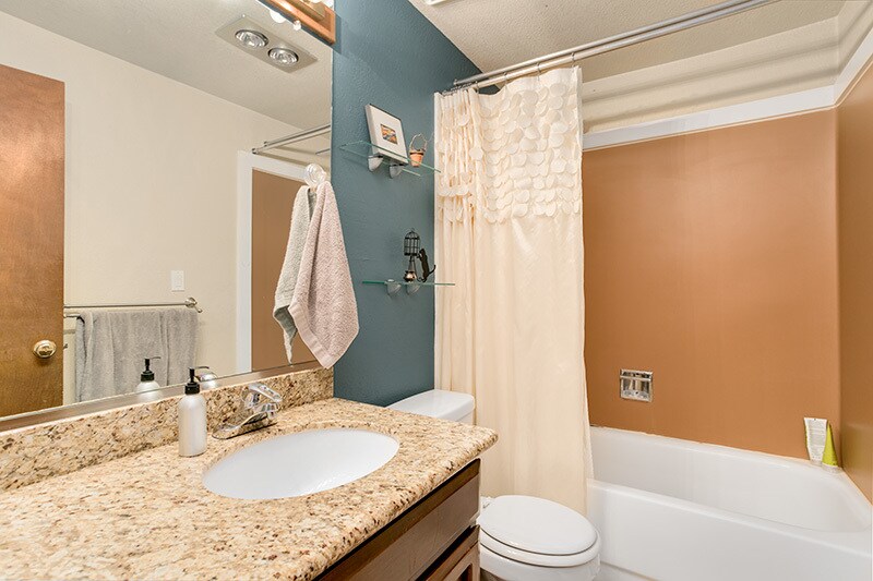 More Photos Of 12728 33rd Ave NE, Seattle Apartments For Sale