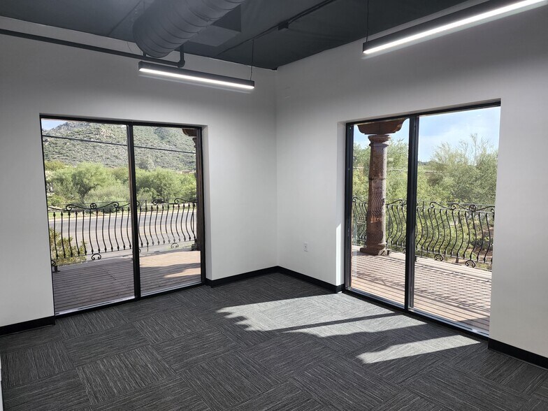 More Photos Of 6450 E Cave Creek Rd, Cave Creek Storefront Retail Office For Lease