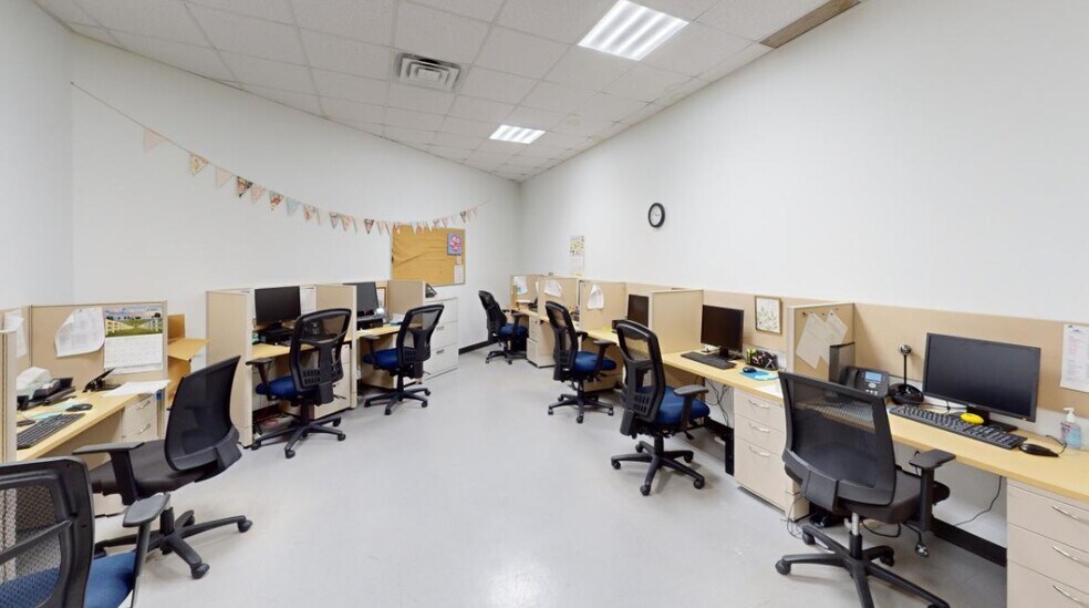 More Photos Of 255 E 98th St, Brooklyn General Retail For Sale